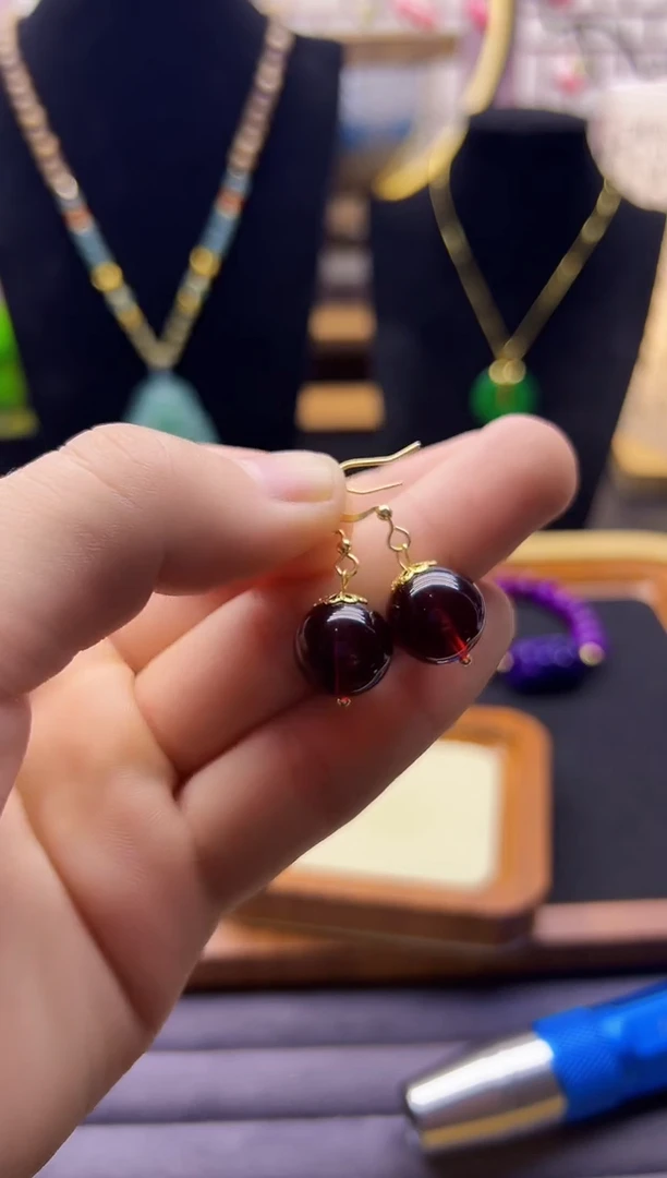 【闪购商品】血珀耳饰14K金镶嵌E329