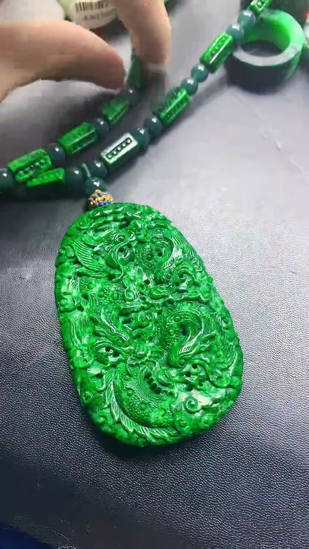 颈饰未镶嵌翡翠麻****阳天然缅甸a货翡翠