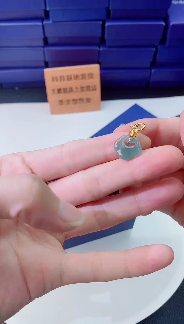 翡翠未镶嵌颈饰1111111111