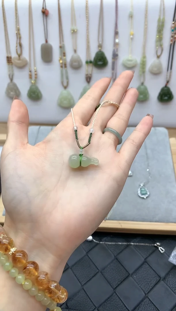 【闪购商品】和田玉颈饰未镶嵌葫芦4