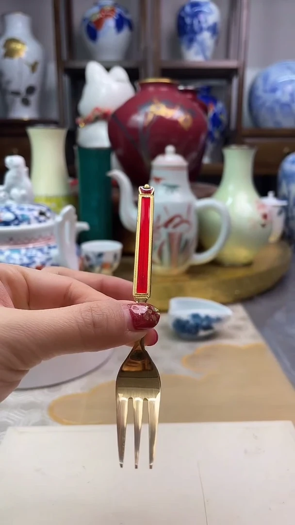 【闪购商品】盘七宝包金叉子一一