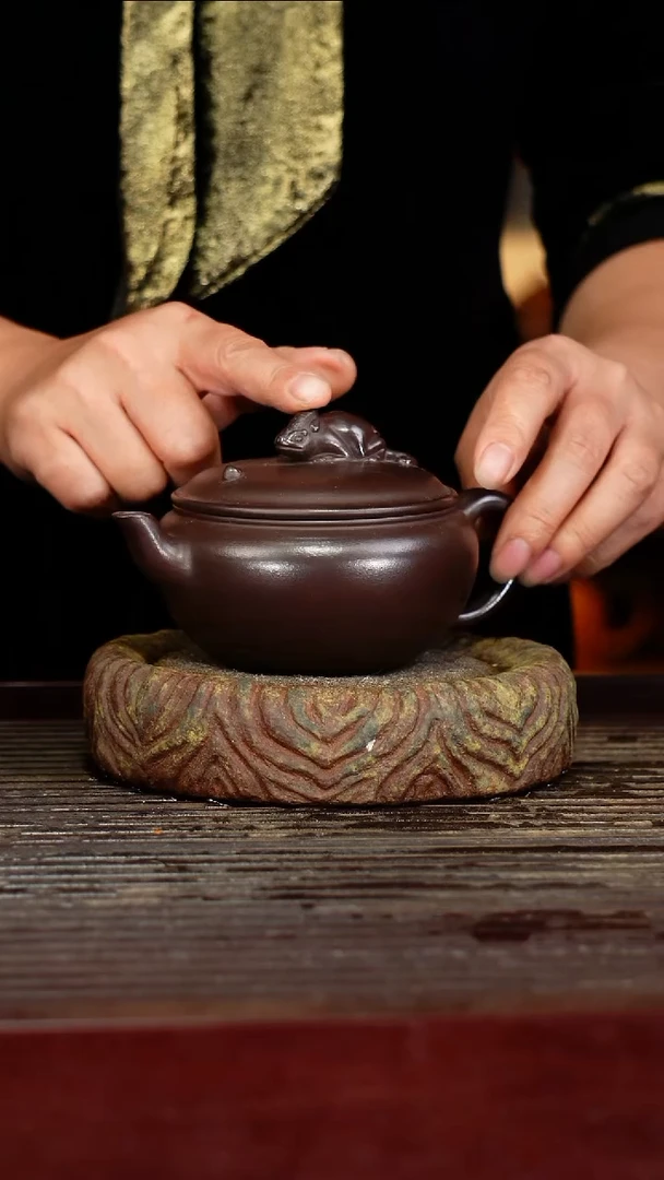 宜兴原矿紫砂壶茶壶宜兴原矿紫砂壶茶壶180C