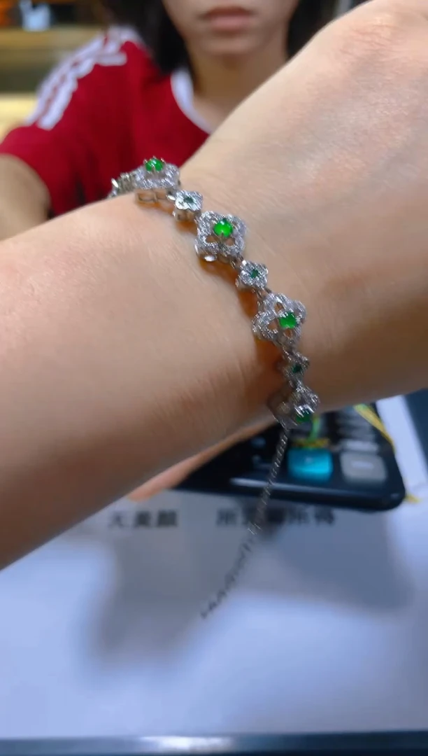 未镶嵌手链翡翠多样性发一