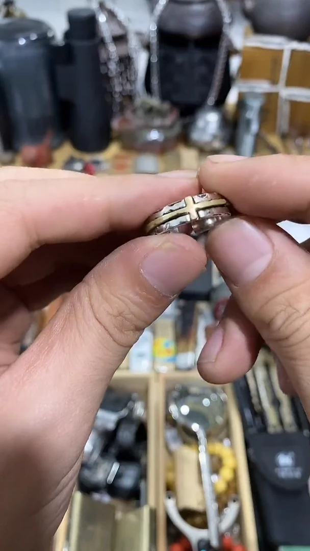 瓷片闪购商品  如图所示