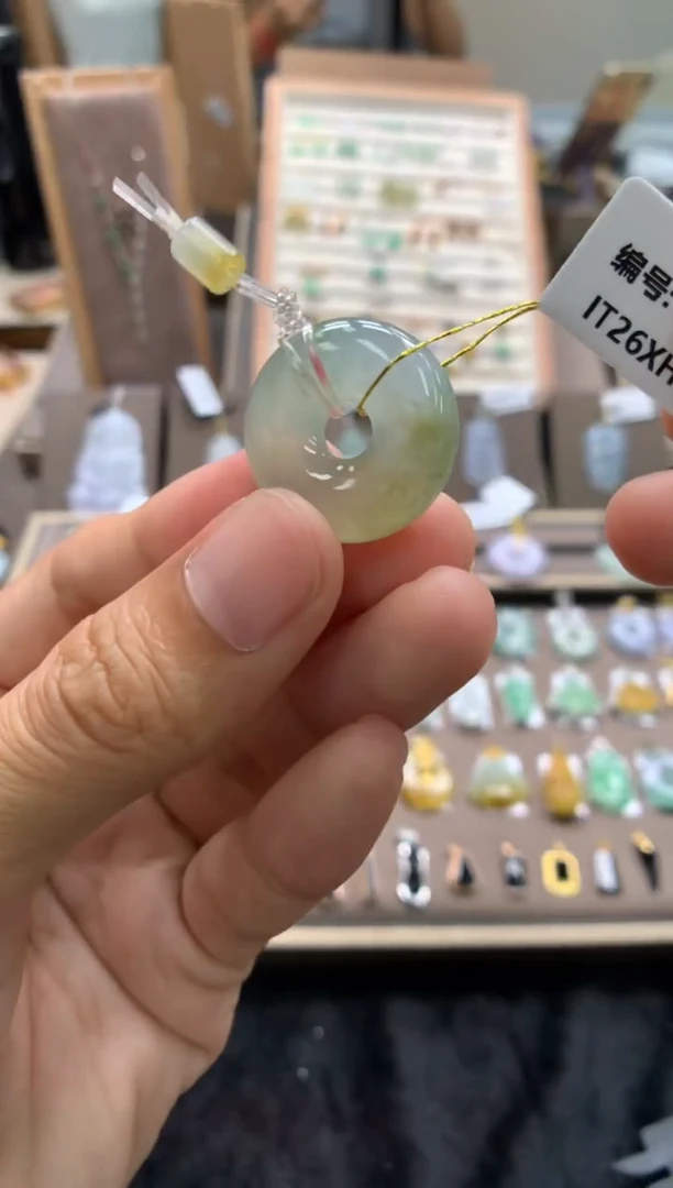 颈饰未镶嵌翡翠甜甜圈
