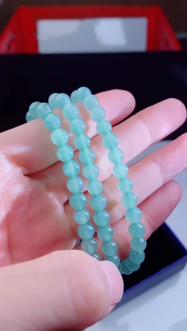 颈饰未镶嵌翡翠   ·
