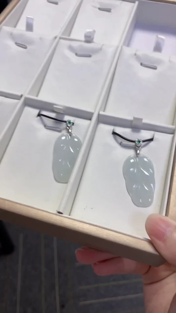 翡翠银S925镶嵌颈饰福利多样性发其一