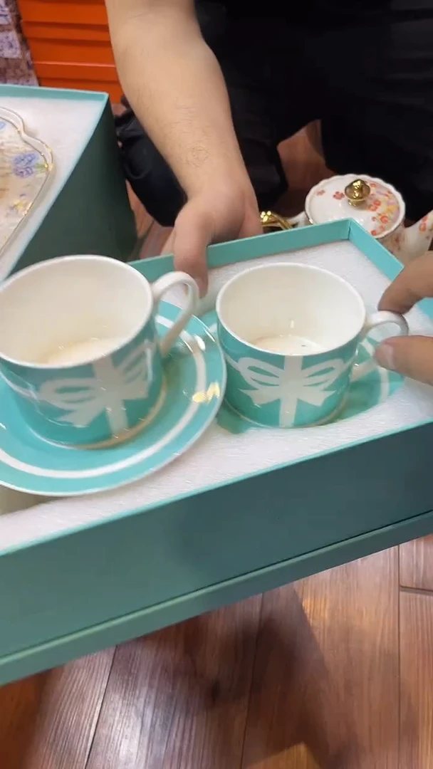 杯鸿辉家品牌瓷器，京东包邮！