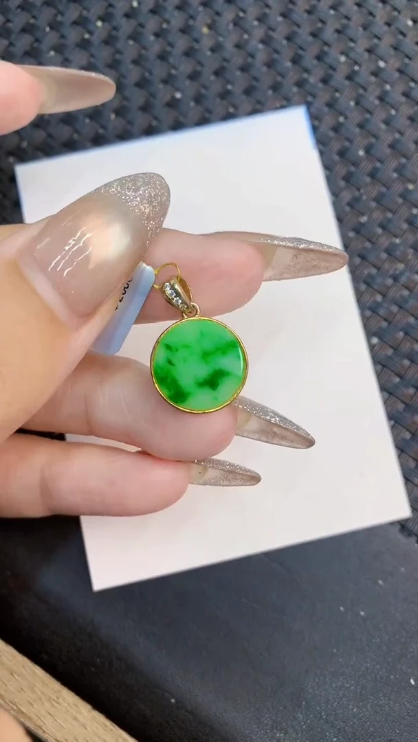 颈饰未镶嵌翡翠1