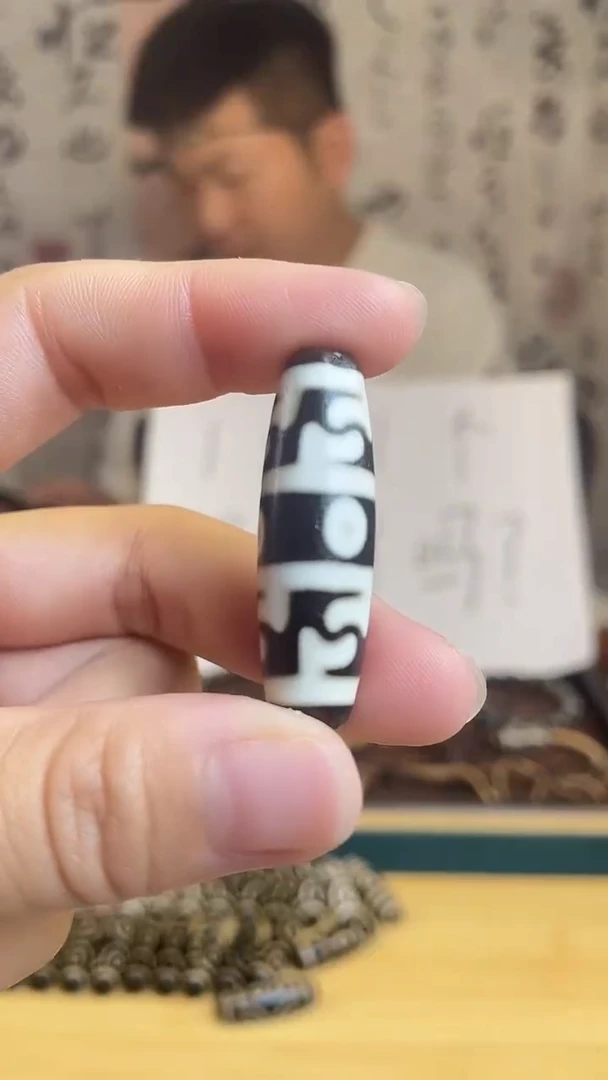 未镶嵌颈饰玛瑙/玉髓?****?1