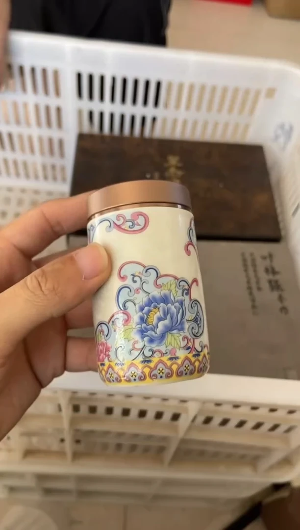 无运费险有瑕疵的摄影的产品有使用过的痕迹有点脏介意勿拍