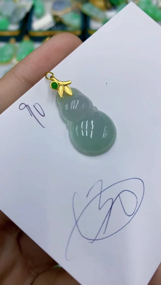 翡翠未镶嵌颈饰11111111111