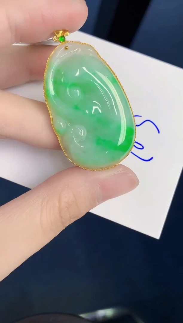 颈饰18K金镶嵌翡翠天然翡翠缅甸A货