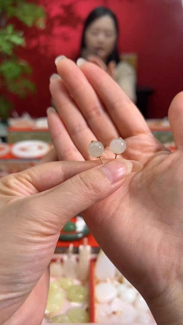 未镶嵌和田玉耳钉白玉耳钉 10mm