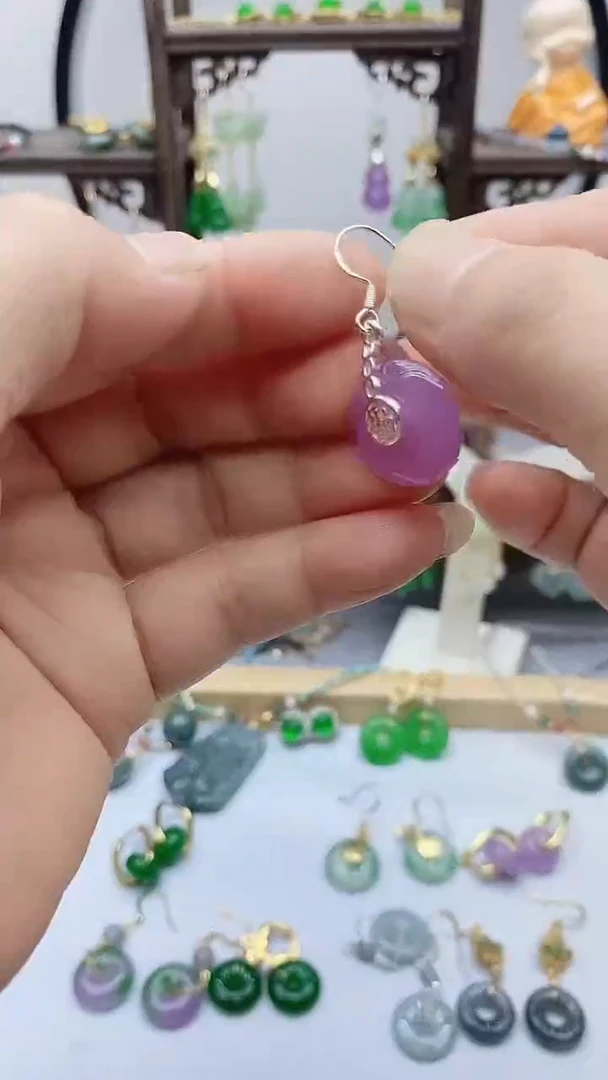 石英质玉（非洲翠）银S925镶嵌耳饰300