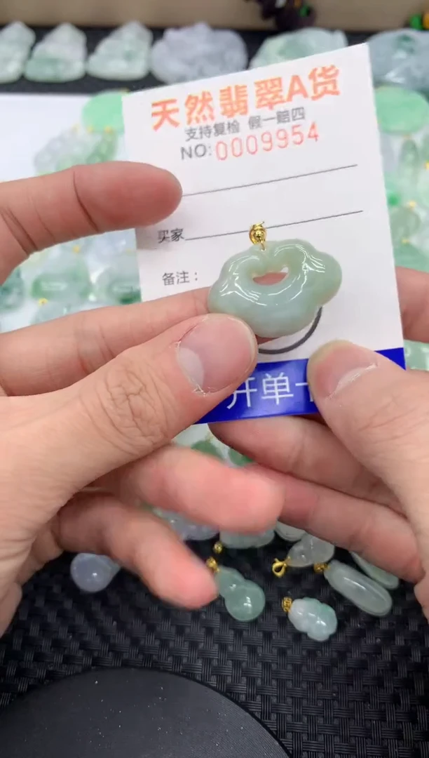 【闪购商品】翡翠颈饰未镶嵌111111111