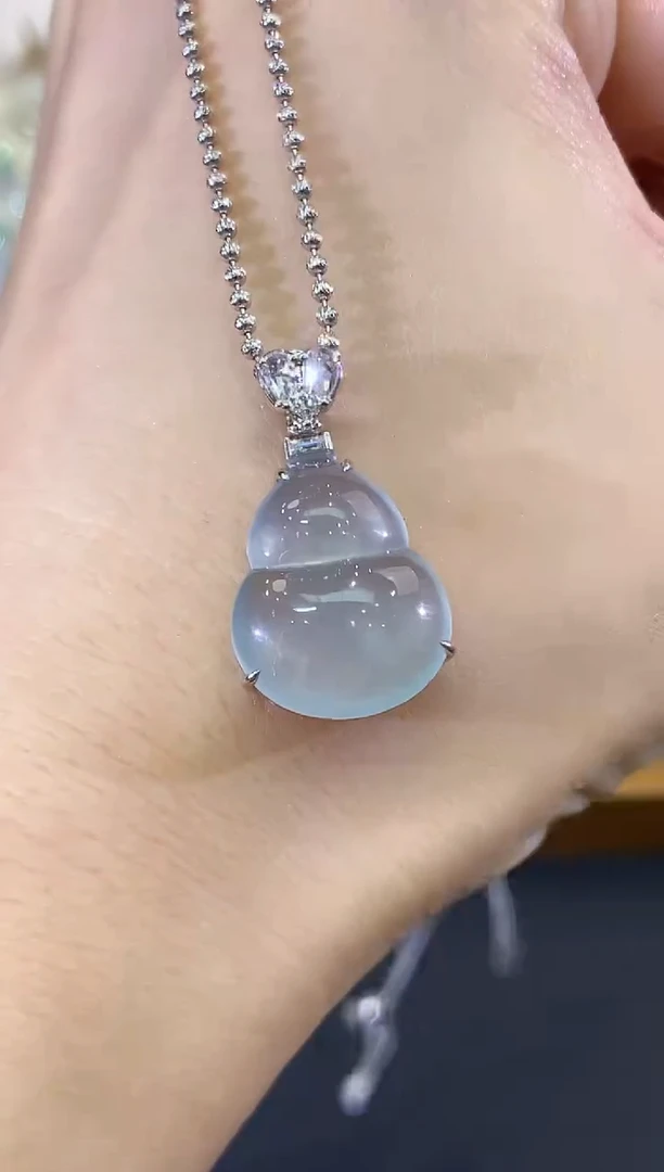 吊坠(不含链)18K金镶嵌翡翠B108