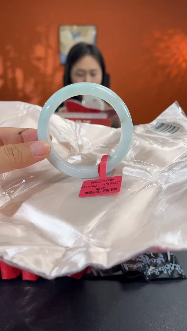 未镶嵌手镯翡翠4