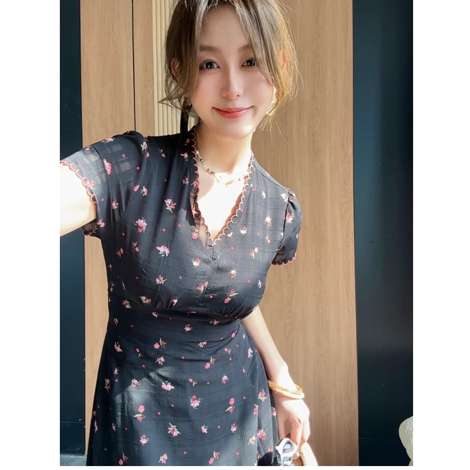 夏装新品法式小碎花刺绣V领修身黑色印花连衣裙女