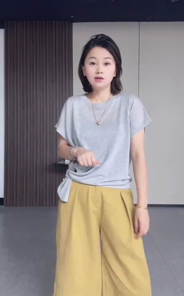 0613-07   女款气质时尚气质百搭针织衫  ZWX  951