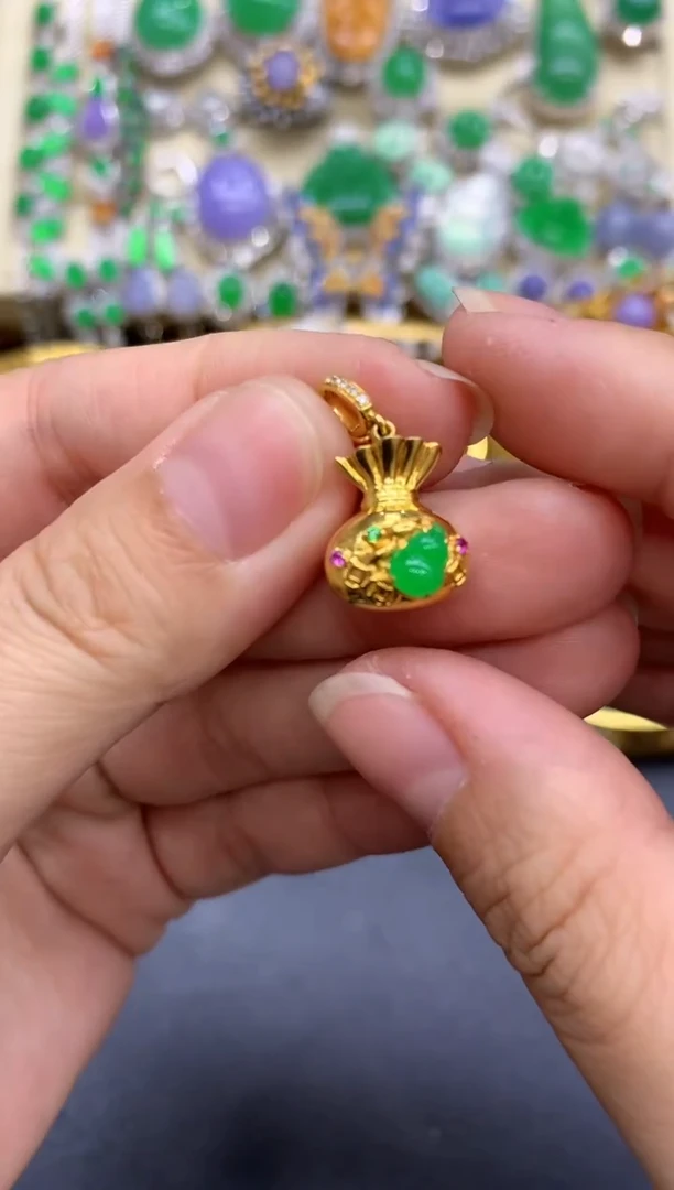 颈饰18K金镶嵌翡翠513-中国好珍宝