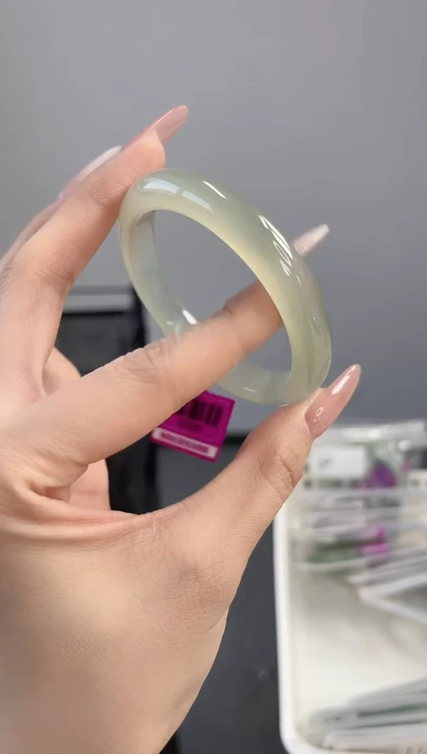 【闪购商品】玛瑙/玉髓手镯未镶嵌54-55圈