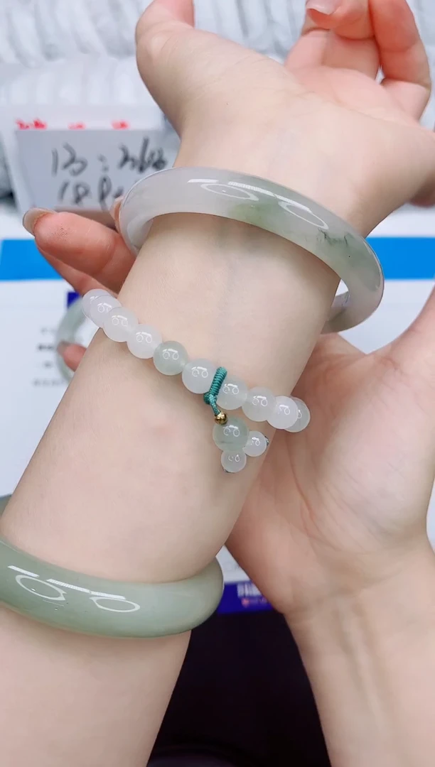 石英质玉手镯未镶嵌113-58.1