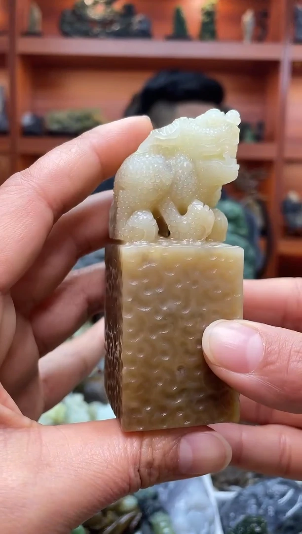 未镶嵌和田玉摆件1