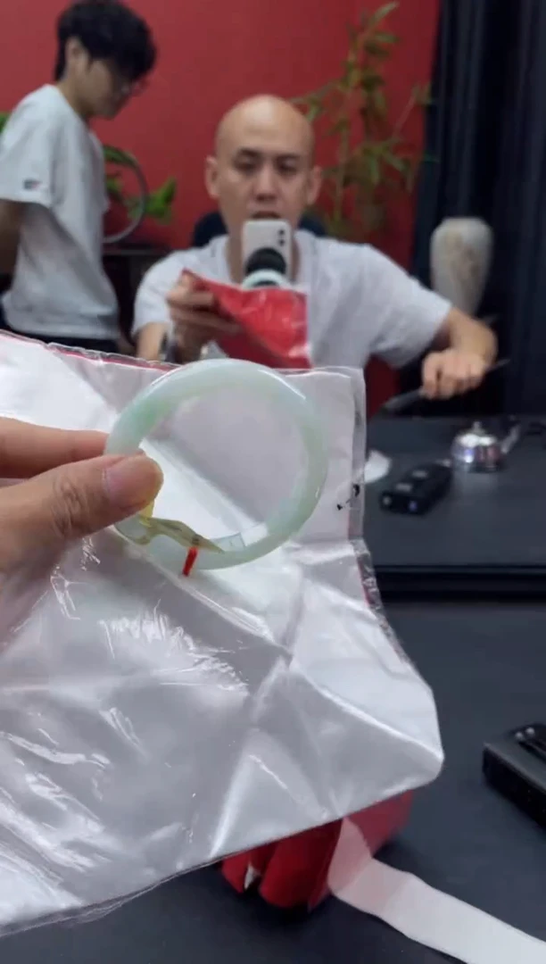 未镶嵌手镯翡翠2