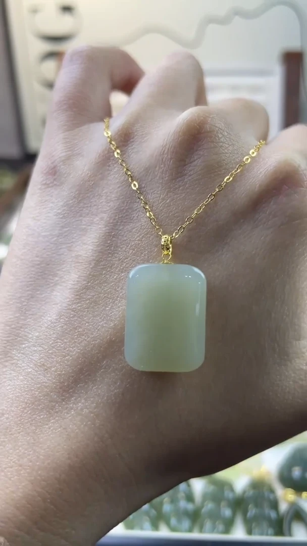 吊坠(不含链)18K金镶嵌和田玉1