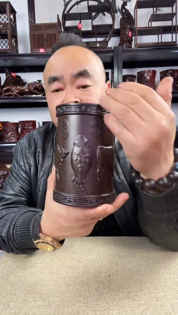 木老李红木工艺品五牛笔筒