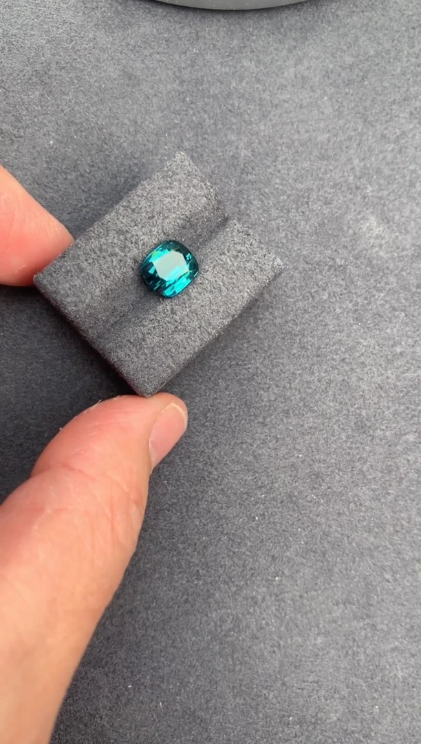 【闪购商品】碧玺裸石未镶嵌2.4ct碧玺