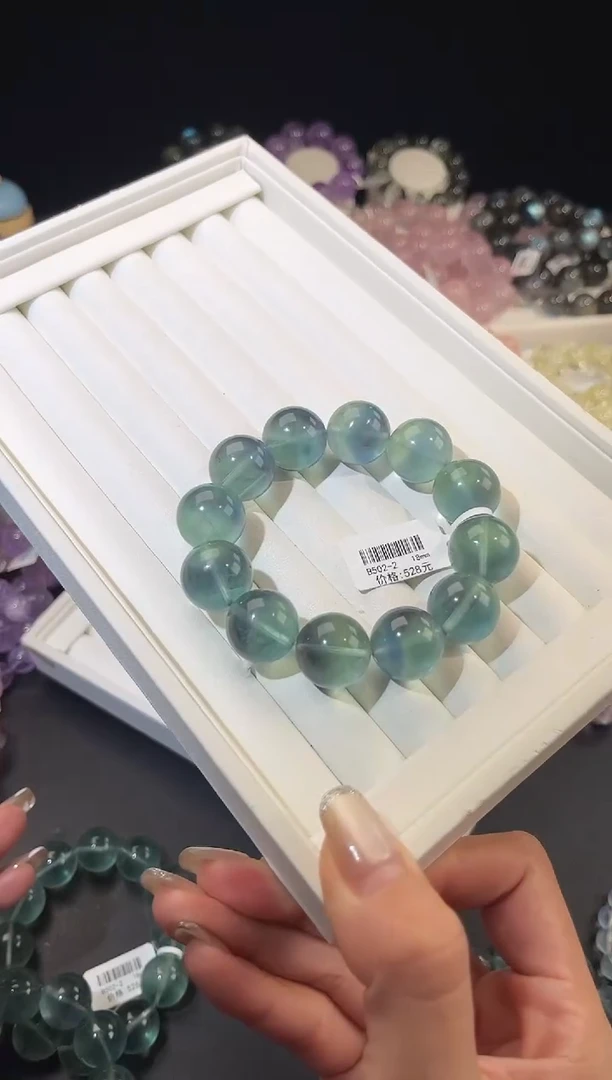 未镶嵌手链萤石多样性发一湖水蓝绿18mm