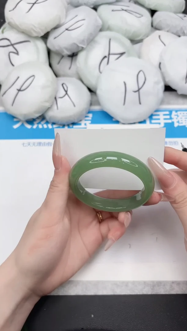 未镶嵌手镯石英质玉319-53