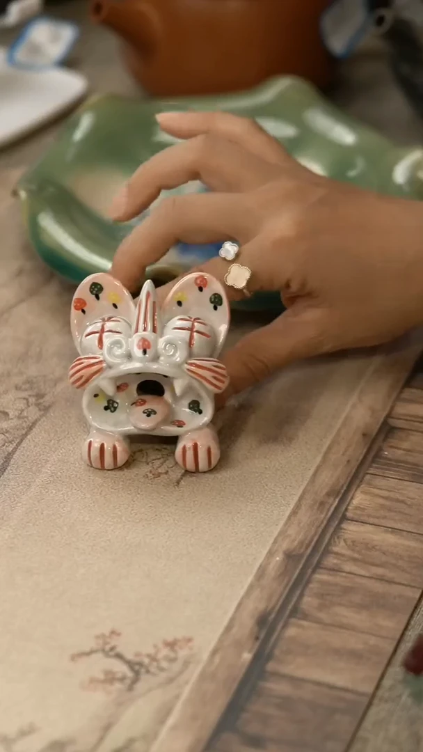 陶云南建水紫陶瓦猫