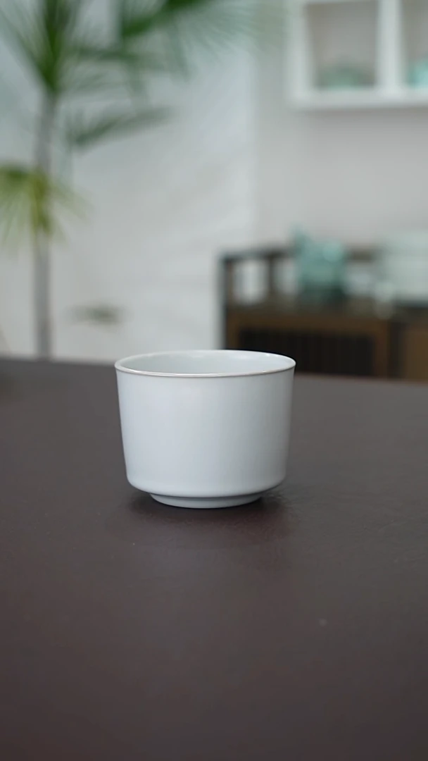 月白釉马蹄杯有暇福利     无纹