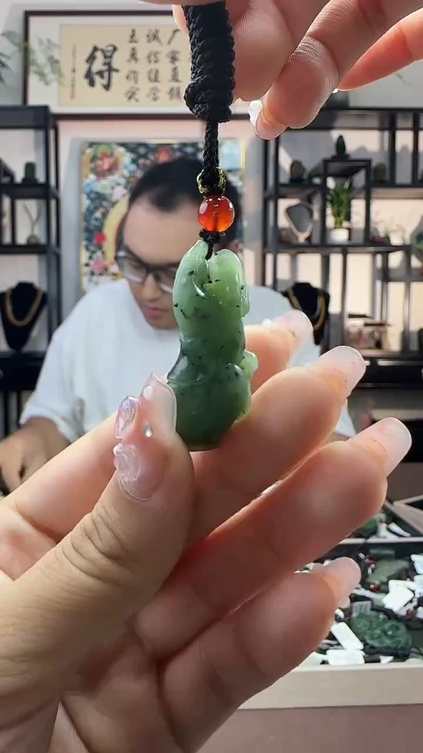 颈饰未镶嵌和田玉95