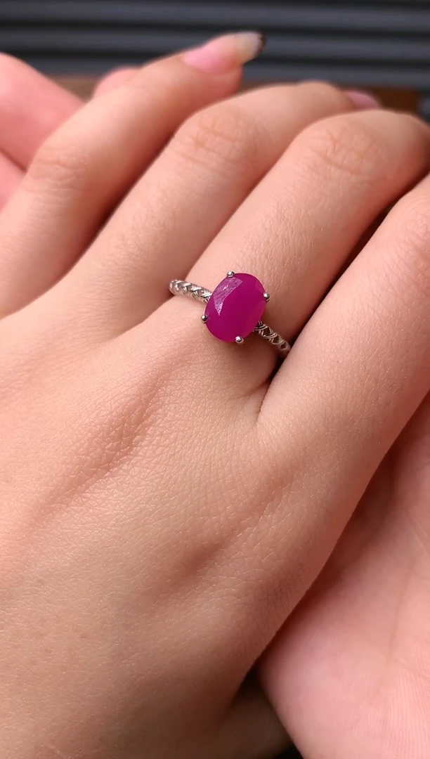 【闪购商品】红宝石戒指银S925镶嵌........