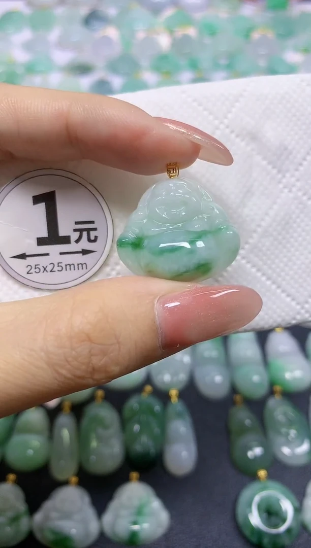 翡翠18K金镶嵌颈饰天然翡翠A货