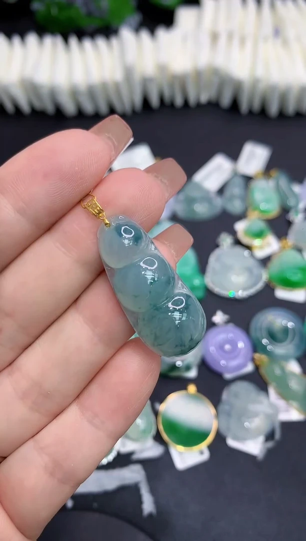 吊坠(不含链)18K金镶嵌翡翠111