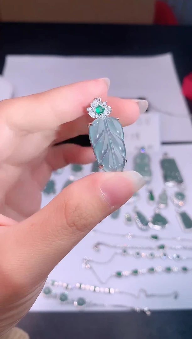 颈饰未镶嵌翡翠0芹0翡翠珠宝225