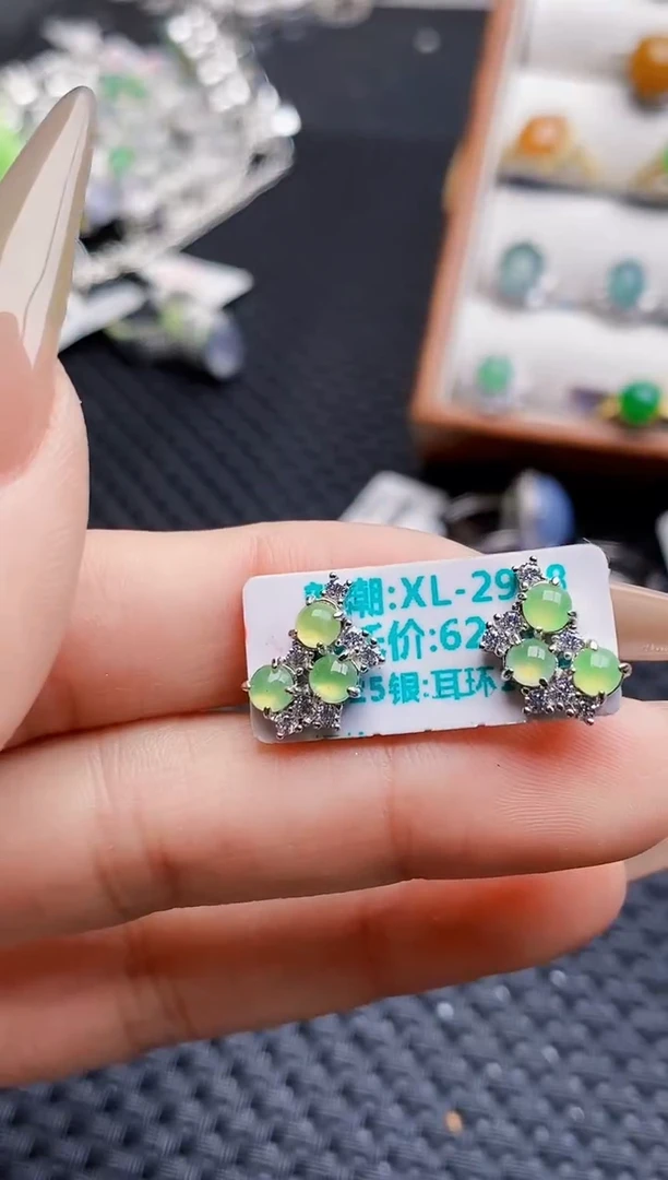 银S925镶嵌戒指翡翠8500