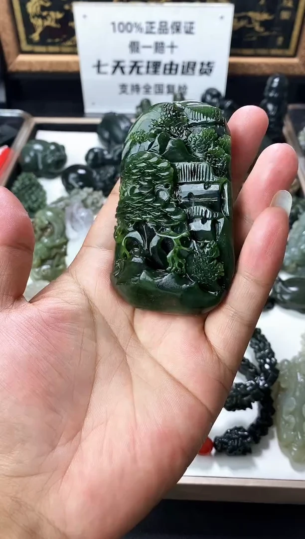 颈饰未镶嵌和田玉1