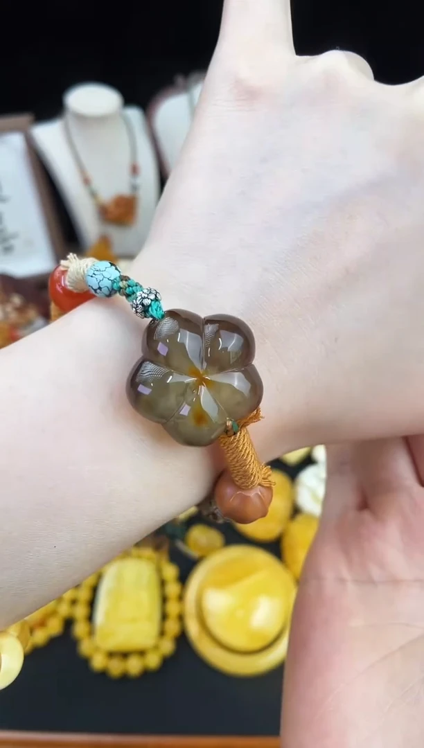 琥珀未镶嵌珠宝奇石柒月