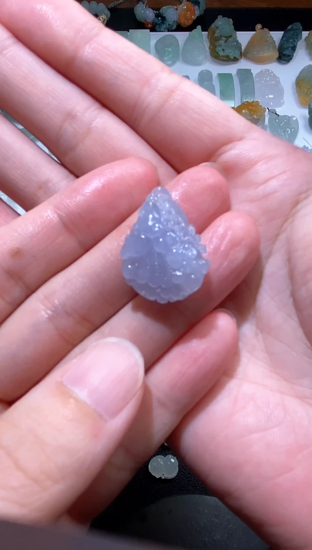 颈饰未镶嵌翡翠冰紫白菜
