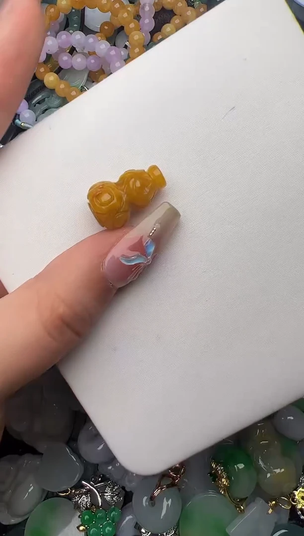 翡翠未镶嵌颈饰天然缅甸翡翠吊坠