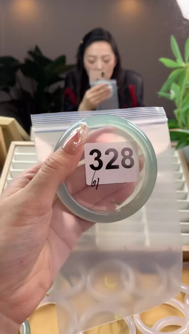 【闪购商品】玛瑙/玉髓手镯未镶嵌328 微瑕