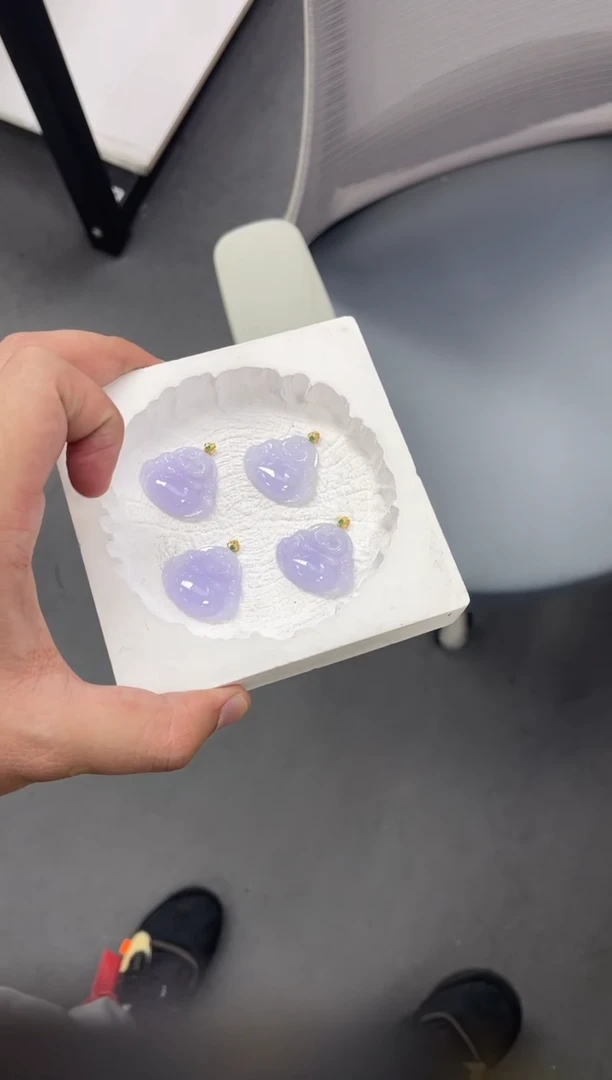 吊坠(不含链)18K金镶嵌翡翠多样性发一件  FL5