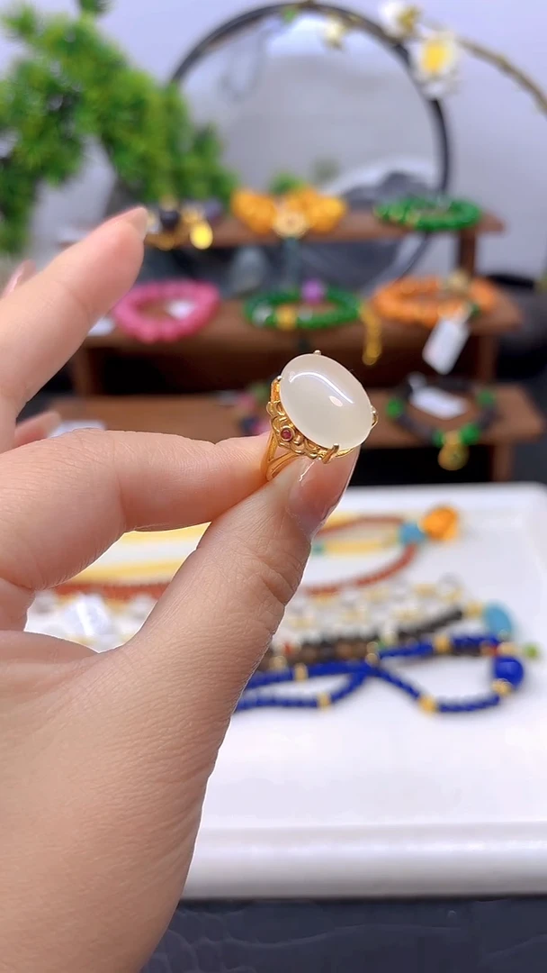 银S925镀金镶嵌戒指和田玉J95