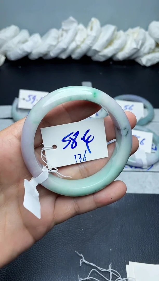 未镶嵌手镯翡翠136
